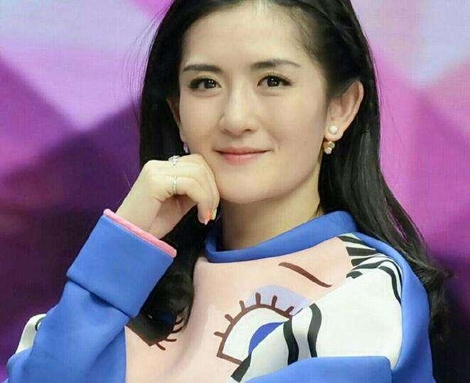 娱乐吃瓜谢娜是谁呀视频,娱乐吃瓜界的“开心果”